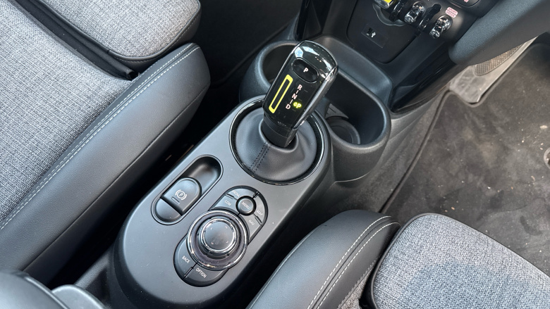 MINI Hatchback 135kW Cooper S Level 2 33kWh 3dr Auto Electric Hatchback